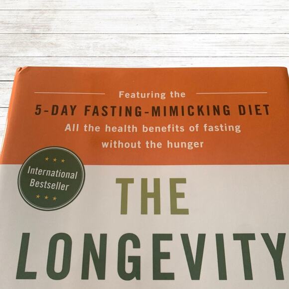 The Longevity Diet: Slow Aging, Fight Disease, Optimize Weight - Picture 3 of 5